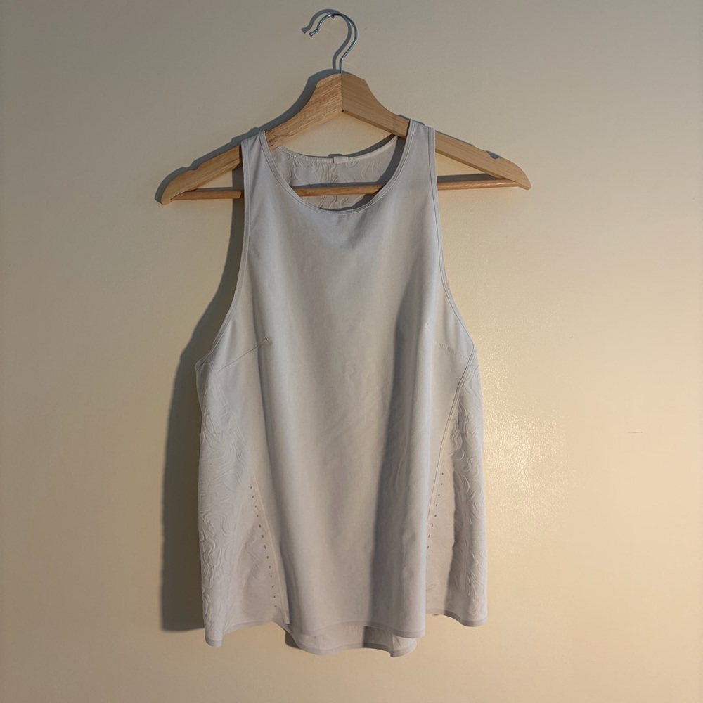 Lululemon Lightweight Stretch Airflow Tank - Picture 4 of 6